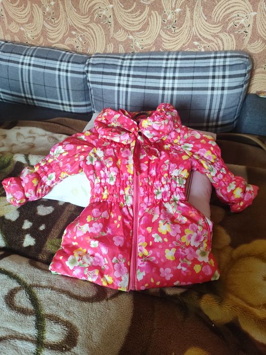 Дитяче  пальто, на дівчинку 98 см