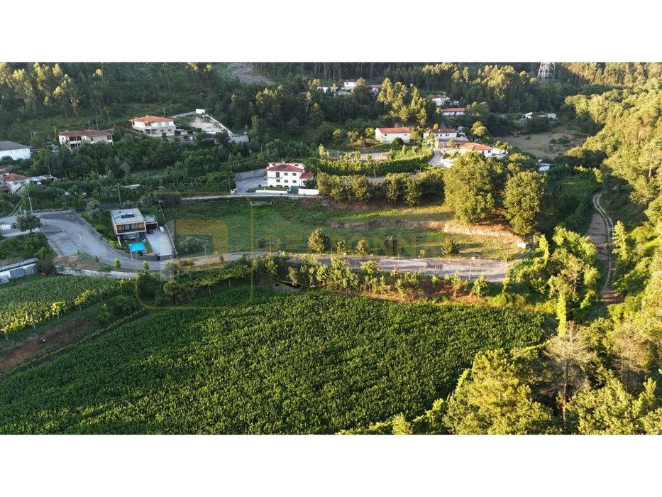 Lote 1415m2 p/ construção - Guimarães