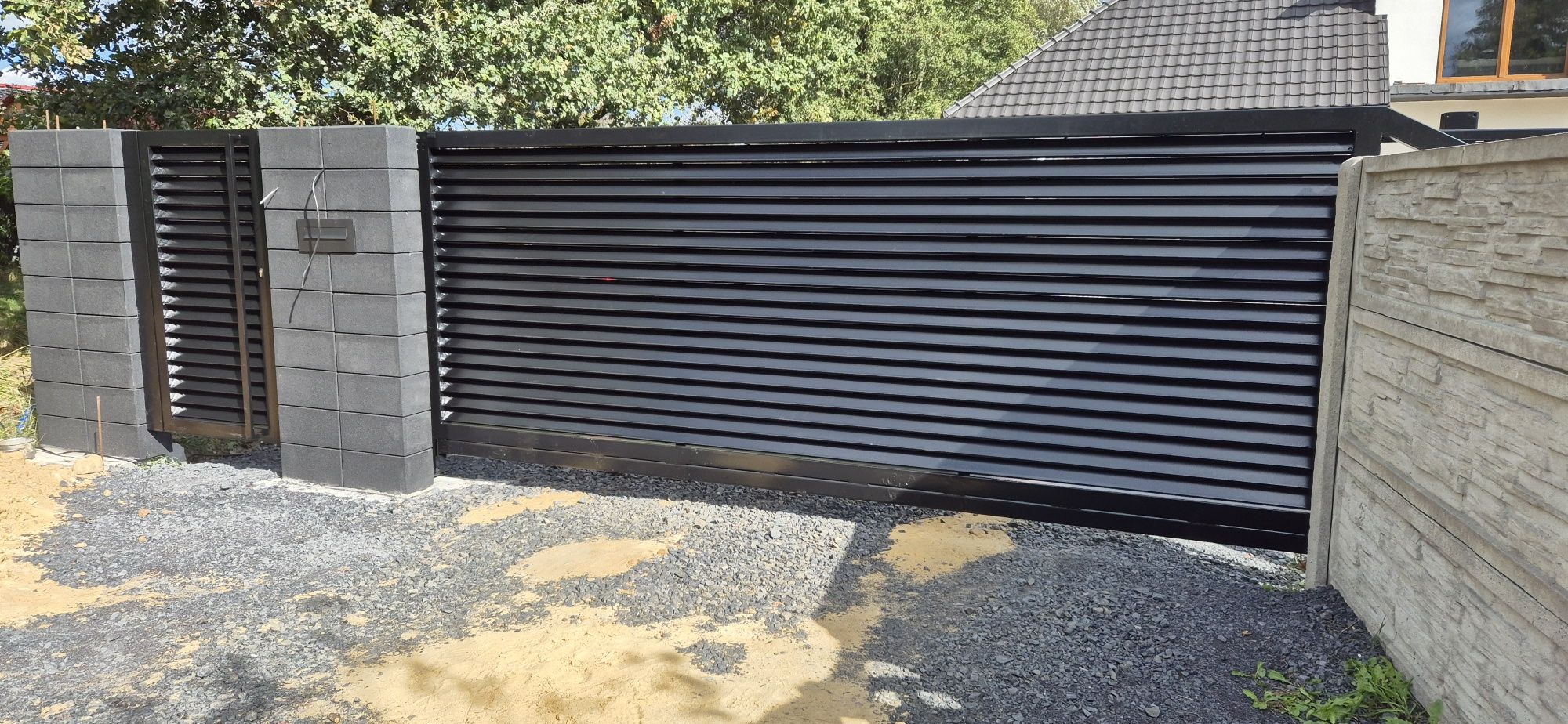 Spawanie Bram dwuskrzydłowych i przesuwnych Balustrady Płoty