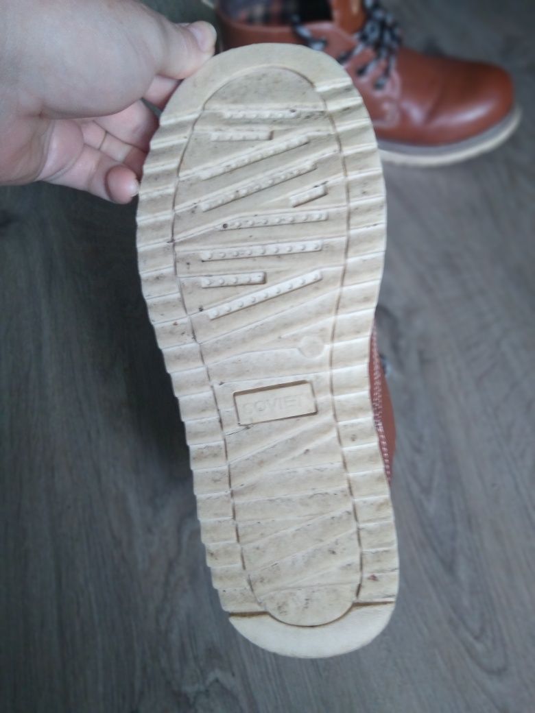 Фирменные кожаные ботинки SOVIET