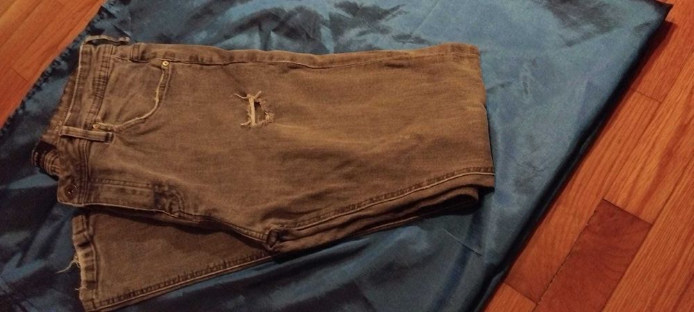 Calça da Bershka | Homem | Cinzento