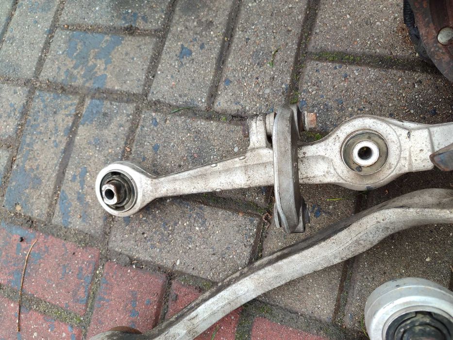 Zawieszenie Wahacze Przód Audi A6 C5 4B VW Passat B5