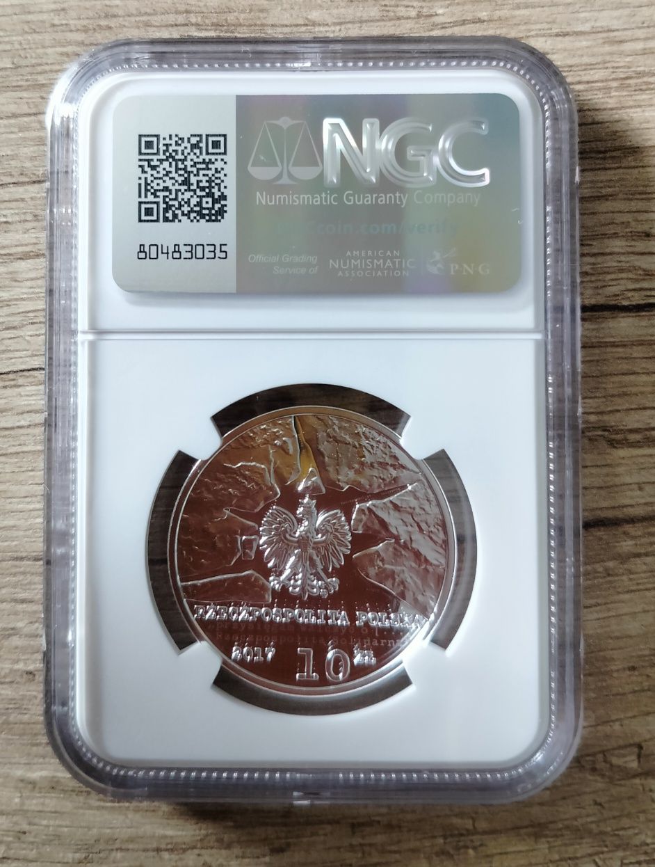 10 złotych   35 - lecie Solidarności Walczącej grading NGC PF70