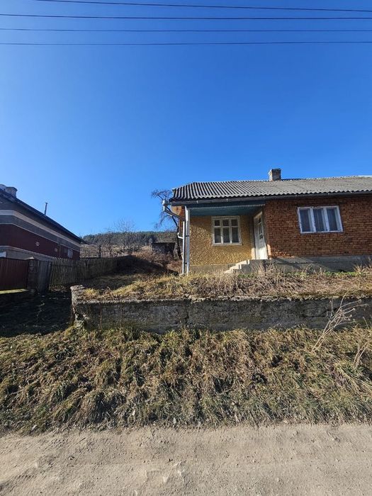 Продаж земельної ділянки з будинком. С. Світле.