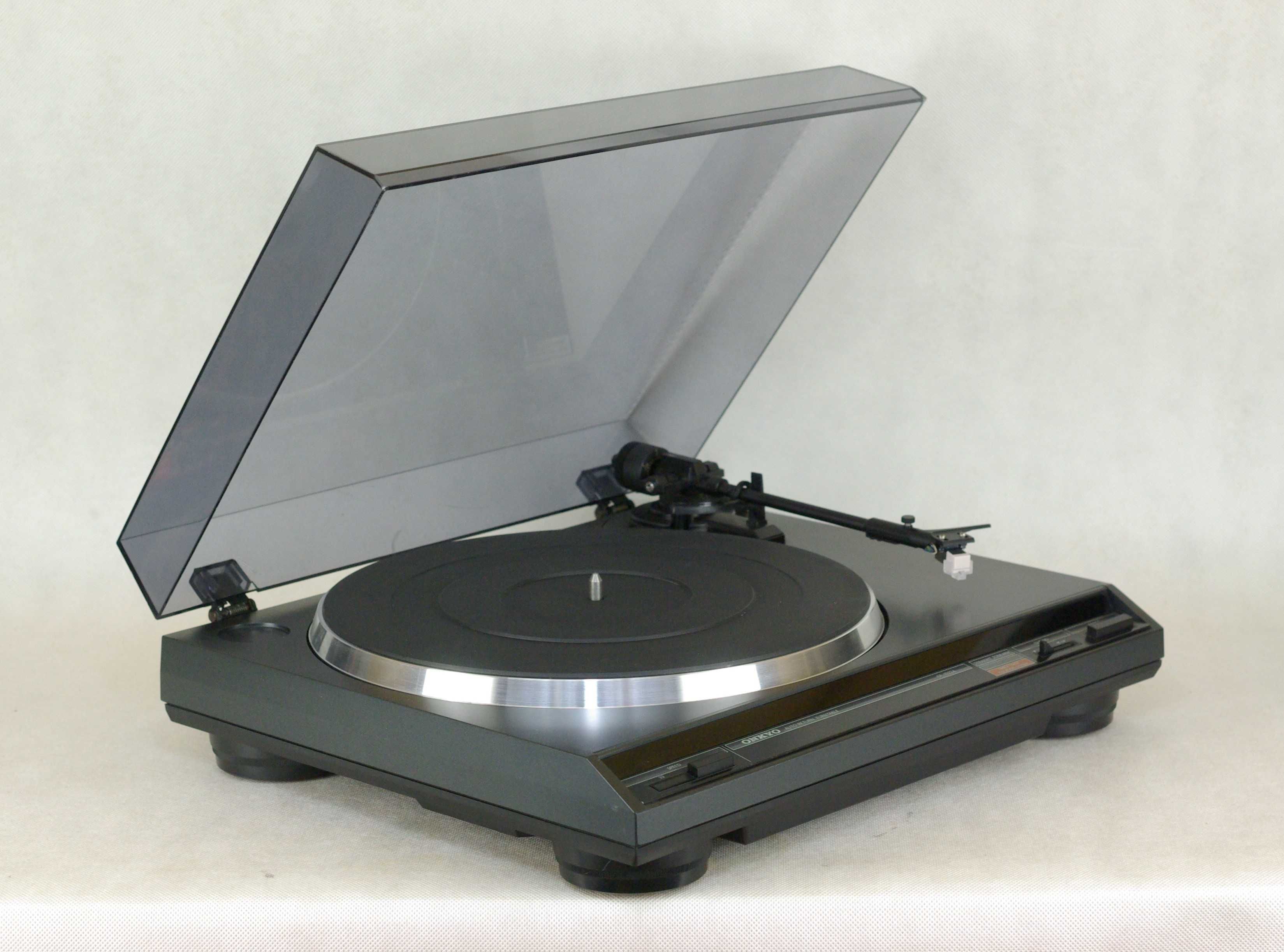 Gramofon Onkyo CP-1022A