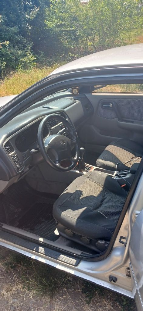 Nissan primera P11