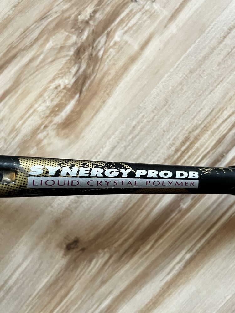 Rakieta Tenisowa Prince Synergy Prod z systemem Liquid Crystal Polimer