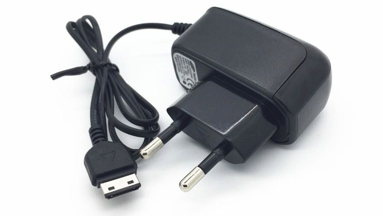 Сетевое зарядное устройство LG