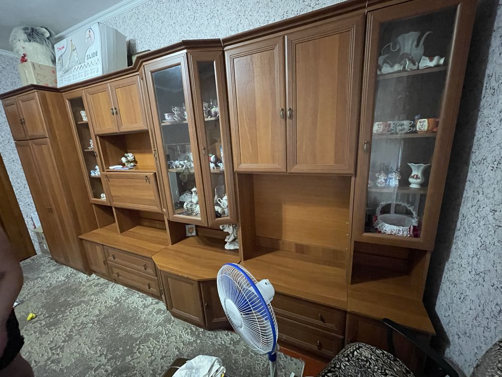 Продається функціональна стінка