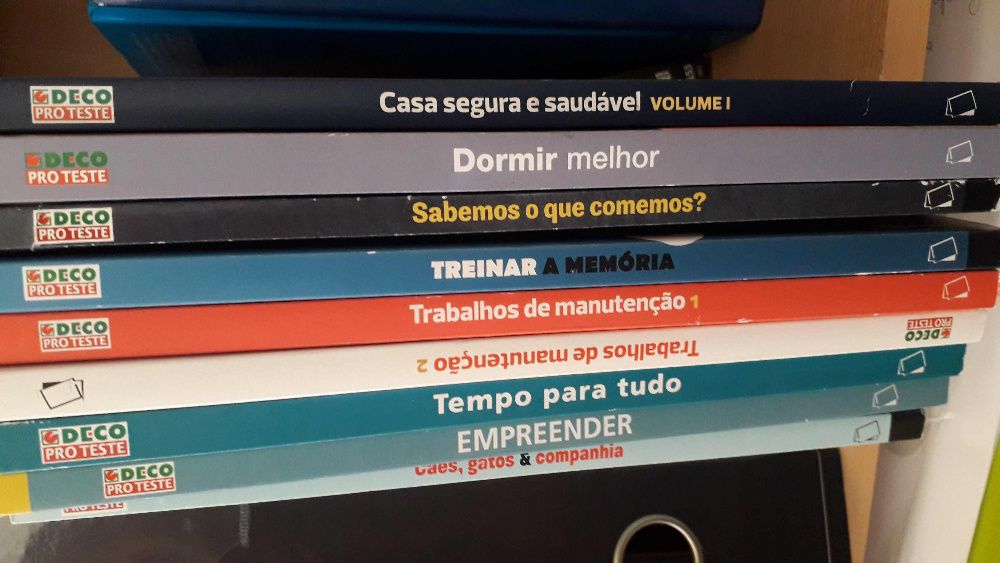 Lote de 35 livros: coleções, romance, tecnicos, novos e como novos.