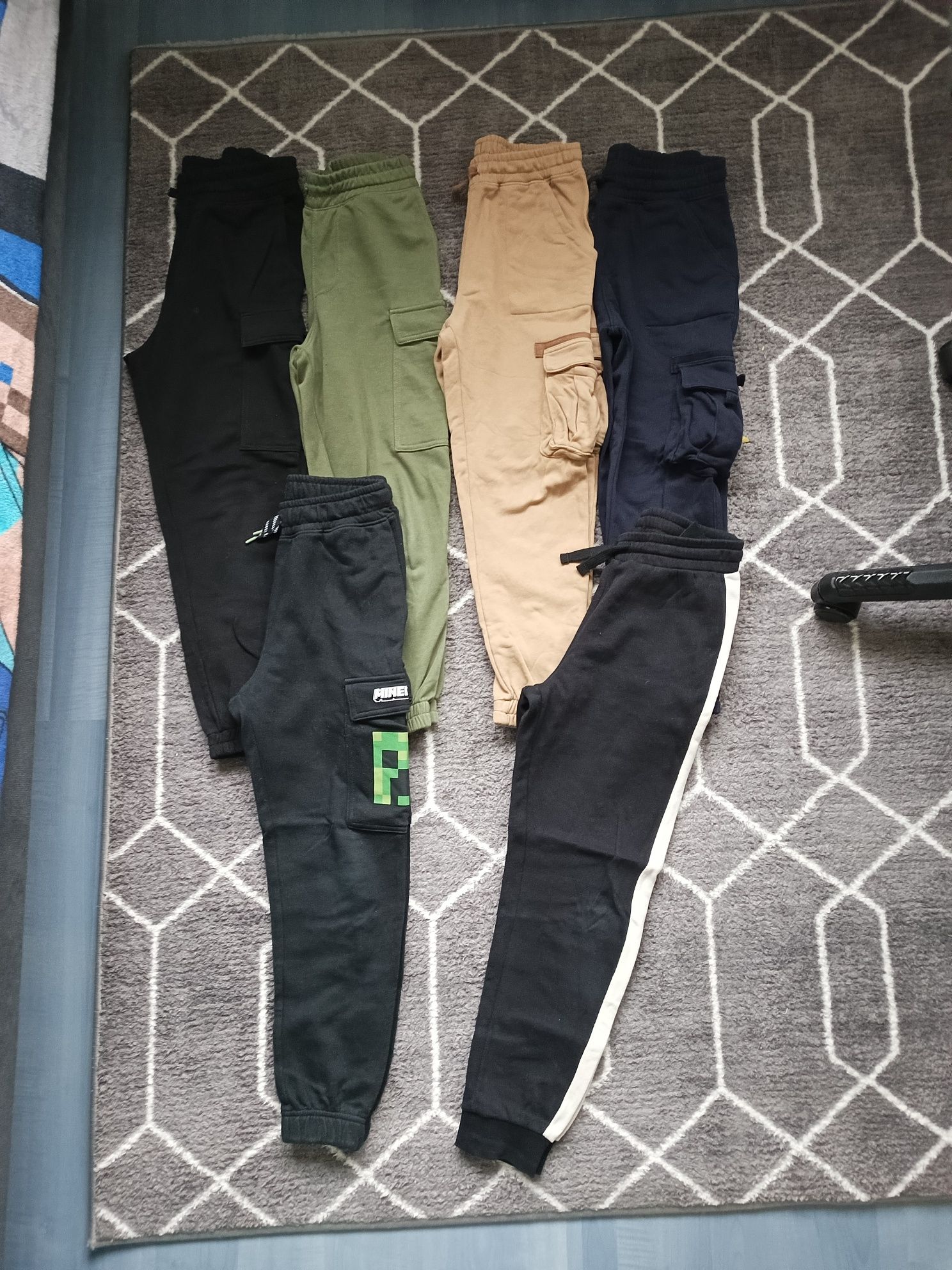Spodnie dresowe cargo h&m 140 joggersy Minecraft