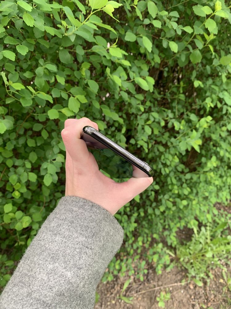 Iphone xs max 64. З європи