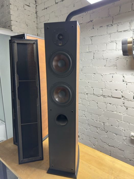 Акустична система фронтальна пара  Dali Suite 2.8