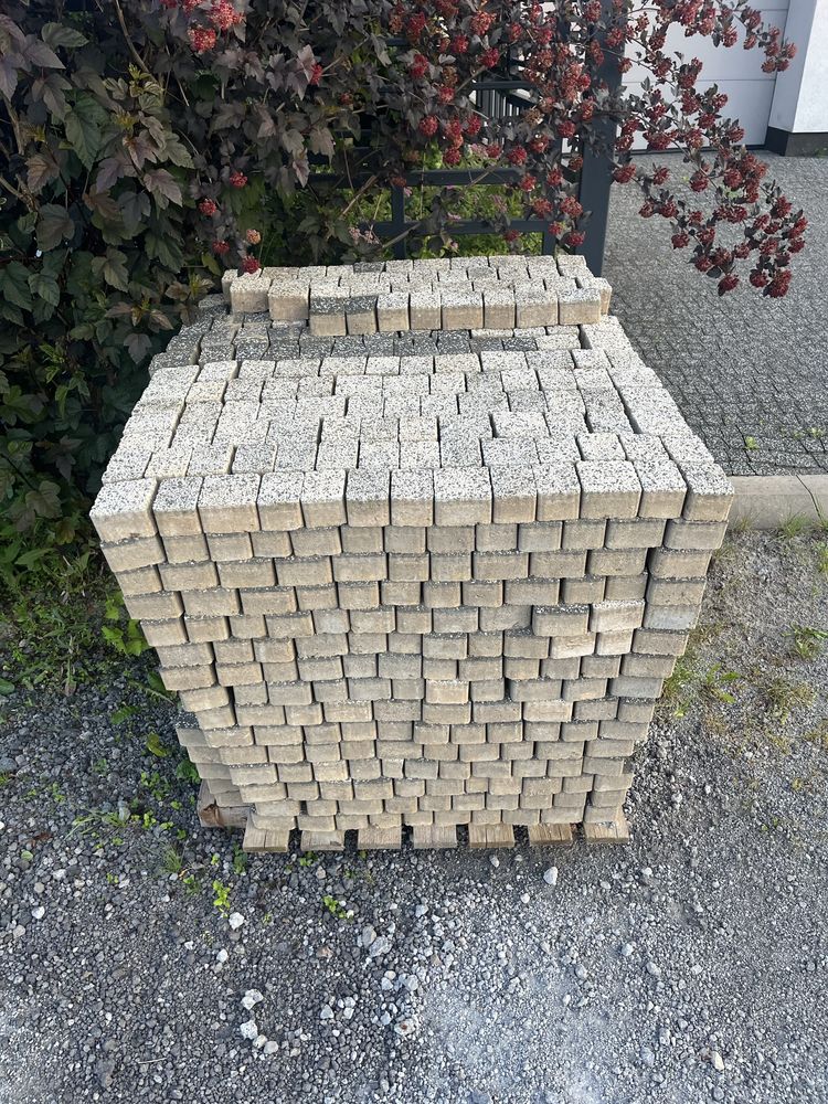Kostka brukowa używana