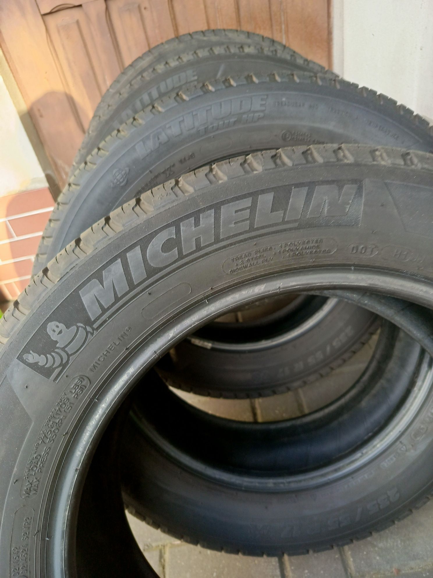 Komplet Opon Michelin Latitude Tour 235/55 R17 17cali Hp