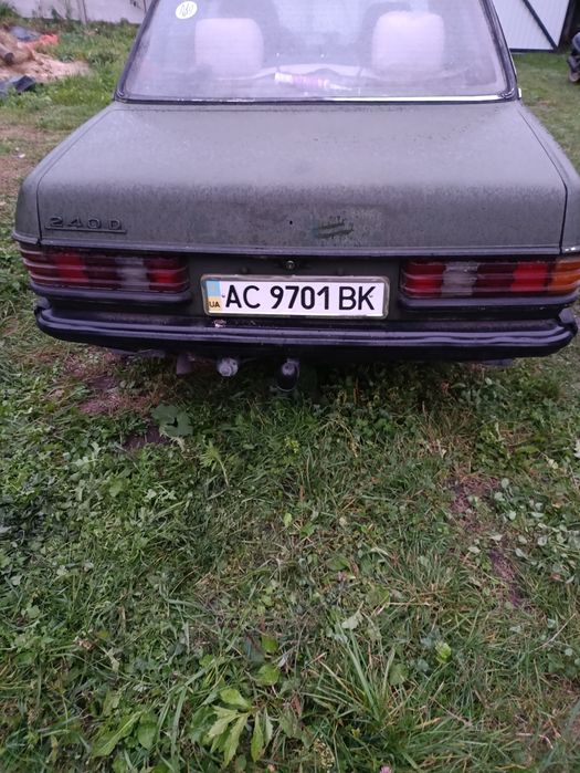 Mercedes w123 Мерседес