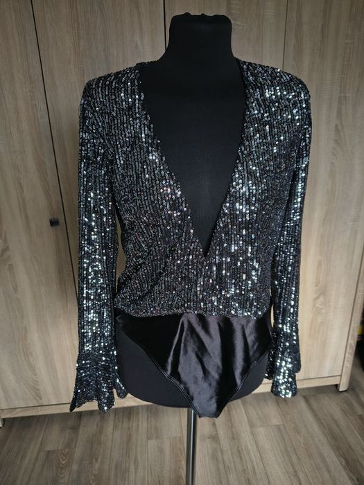 Czarne cekinowe body  na sylwestra andrzejki Glamour rozmiar 44