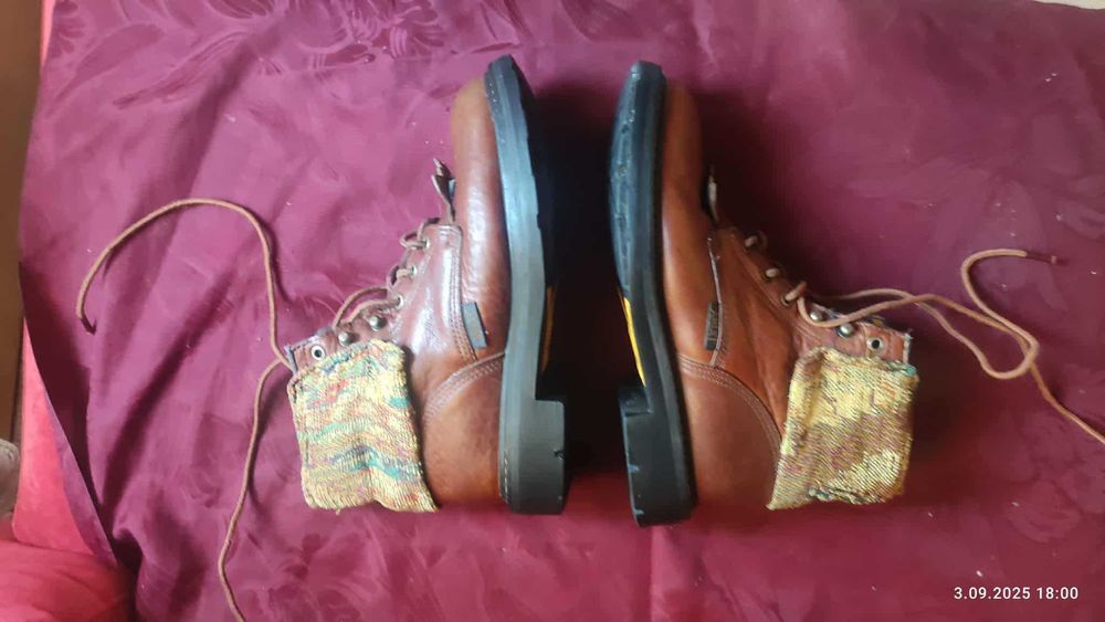 ariat buty ze skóry roz z metki 36m
wkładka 23,5cm