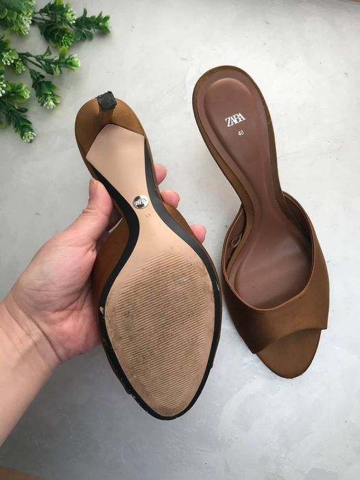 Мюлі zara. Босоножки женские 40 р. Босоніжки. Шлепанцы