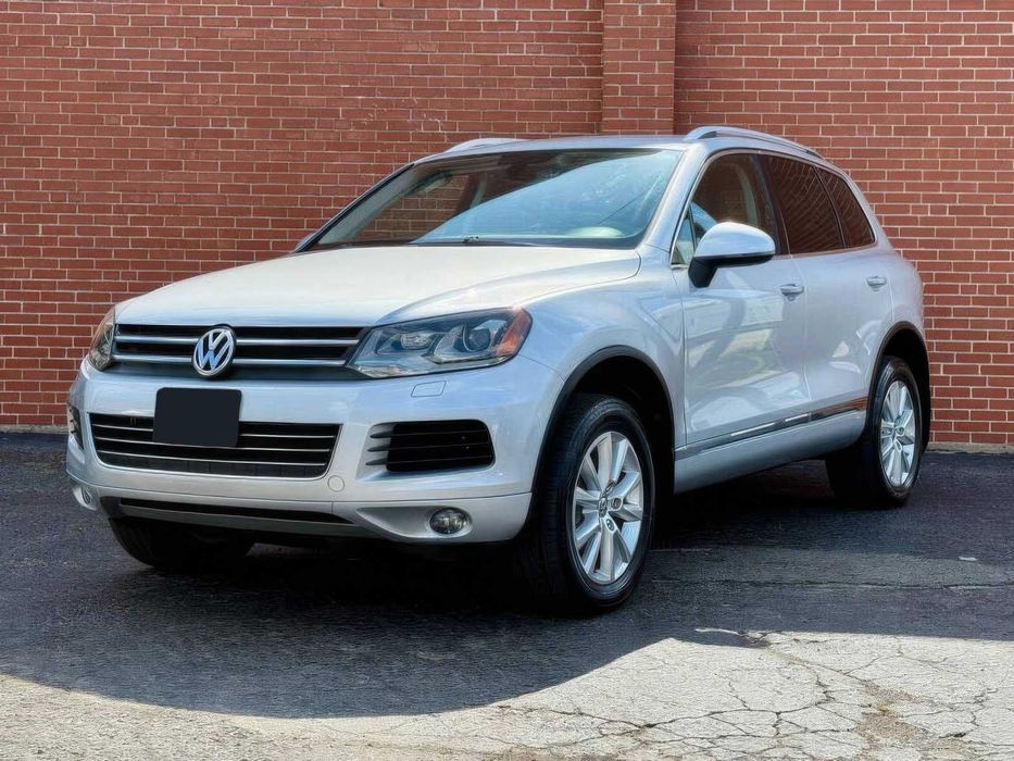 Volkswagen Touareg      2013