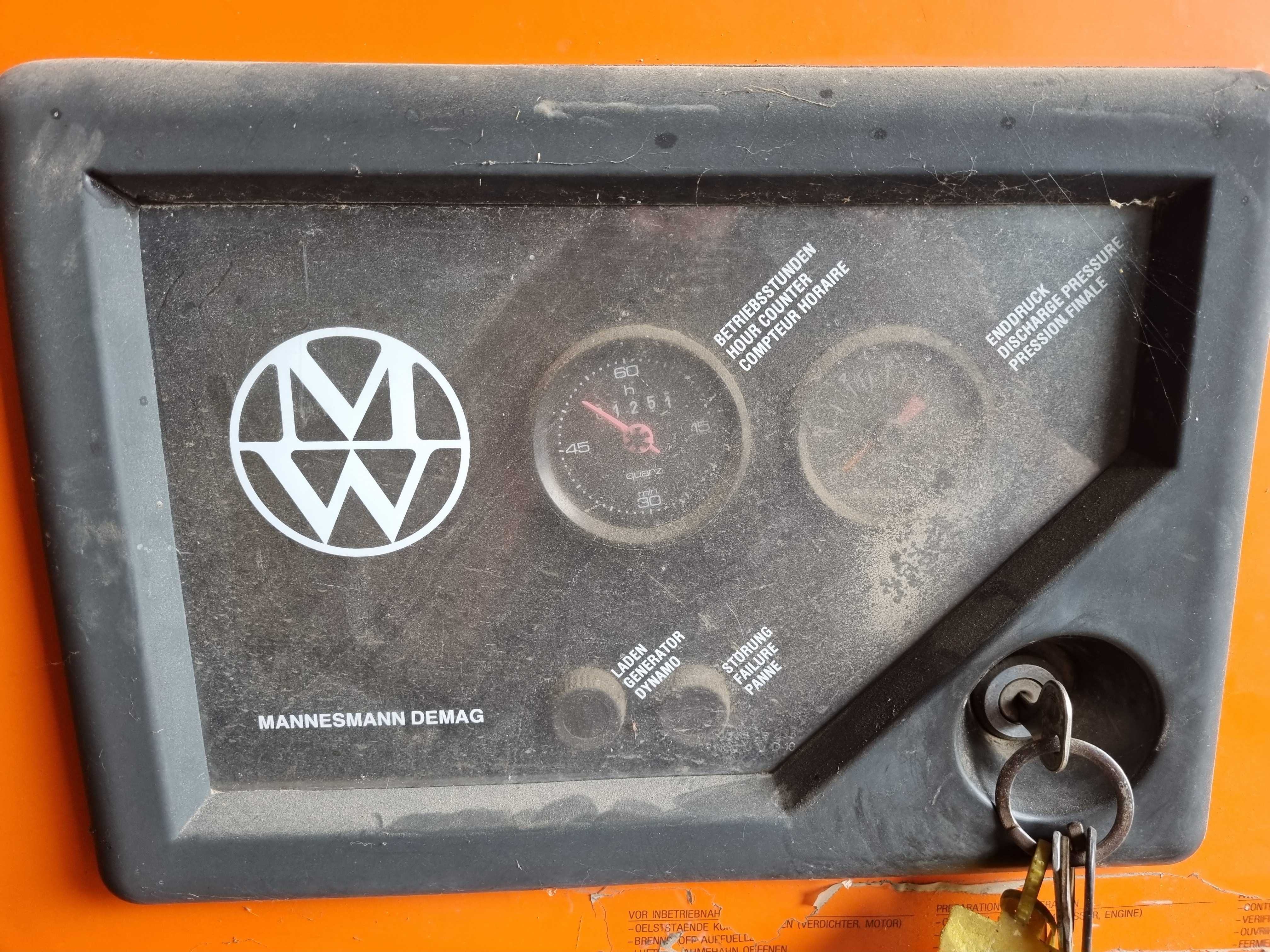 Kompresor śrubowy DEMAG 2m³