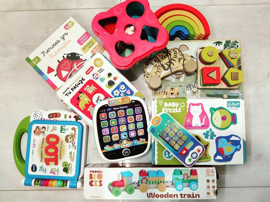 Zestaw zabawek na Mikołaja laptop telefon tablet v-tech kształty