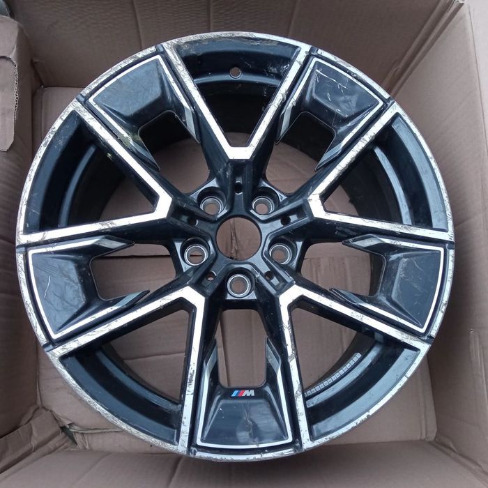 felga 18 bmw g26 9x18 is42 m-pakiet oryginaŁ 2022