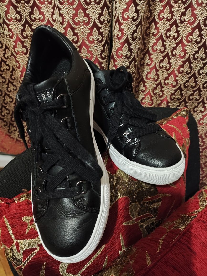 Skechers кросівки