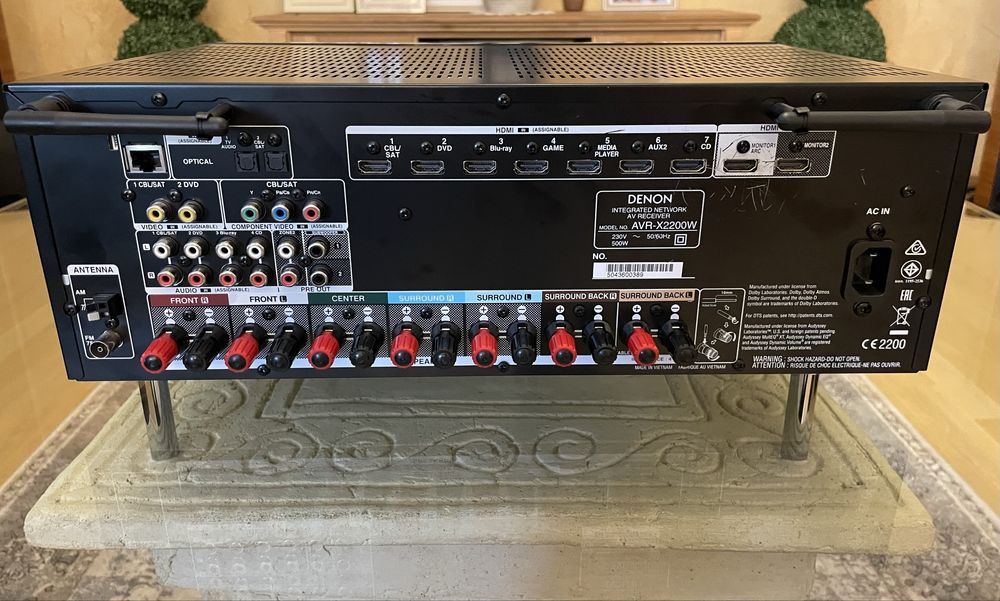 Amplituner Denon AVR-X2200W