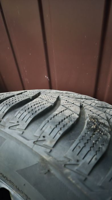 Komplet kół zimowych Bridgestone 205/55/R16 stalówki kołpaki