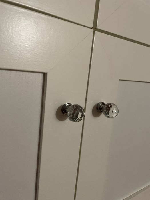 Komoda biala glamour