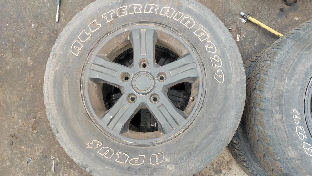 Комплект колес Kia Sorento R16 245/70