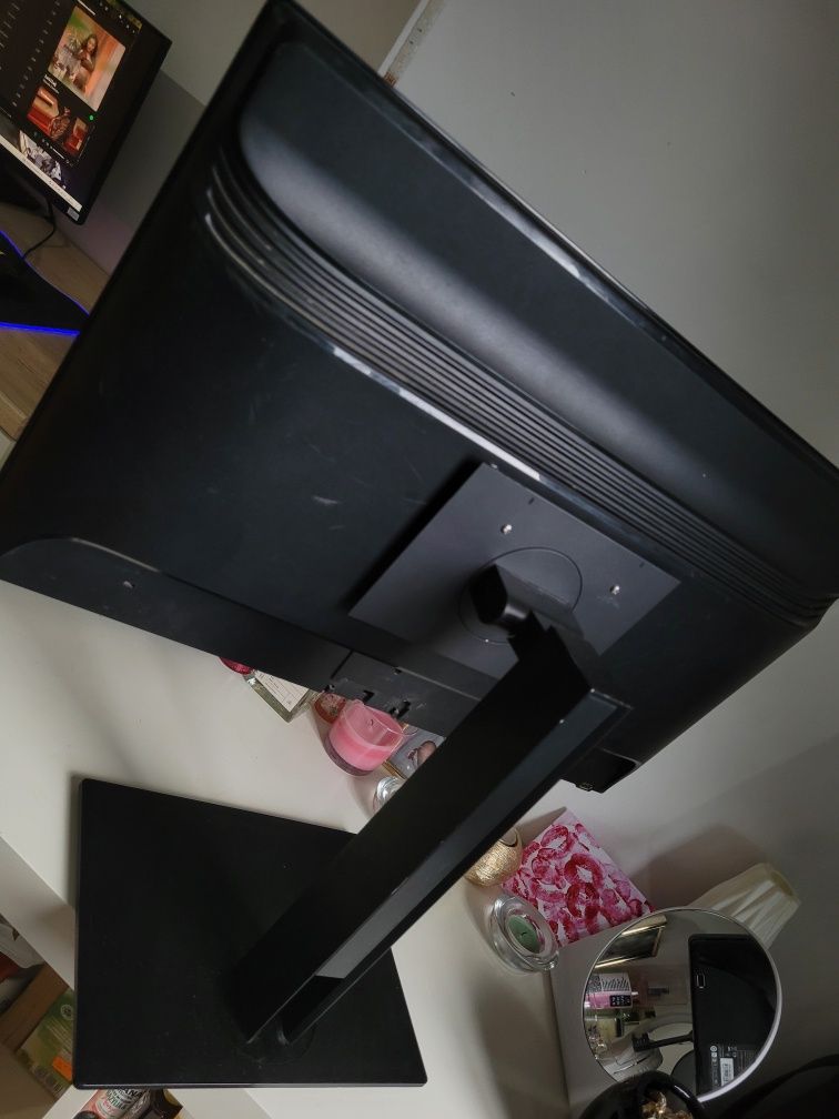 aoc lcd monitor 2436