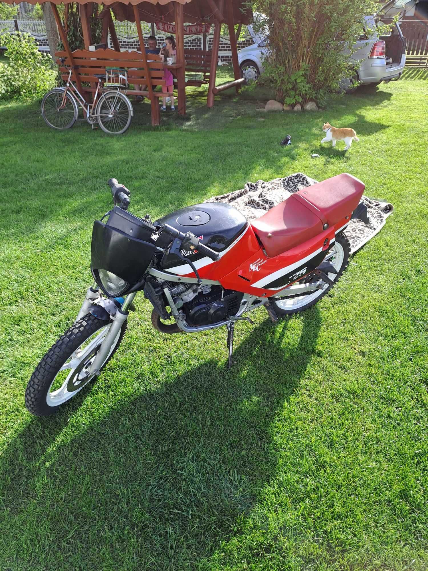 Suzuki rg 125f 1989r 25 hp