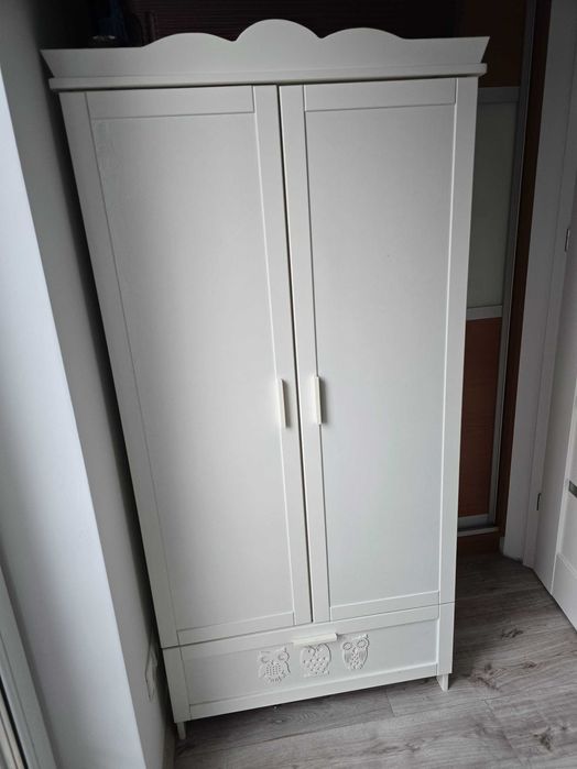 łóżko i szafa do pokoju dziecka