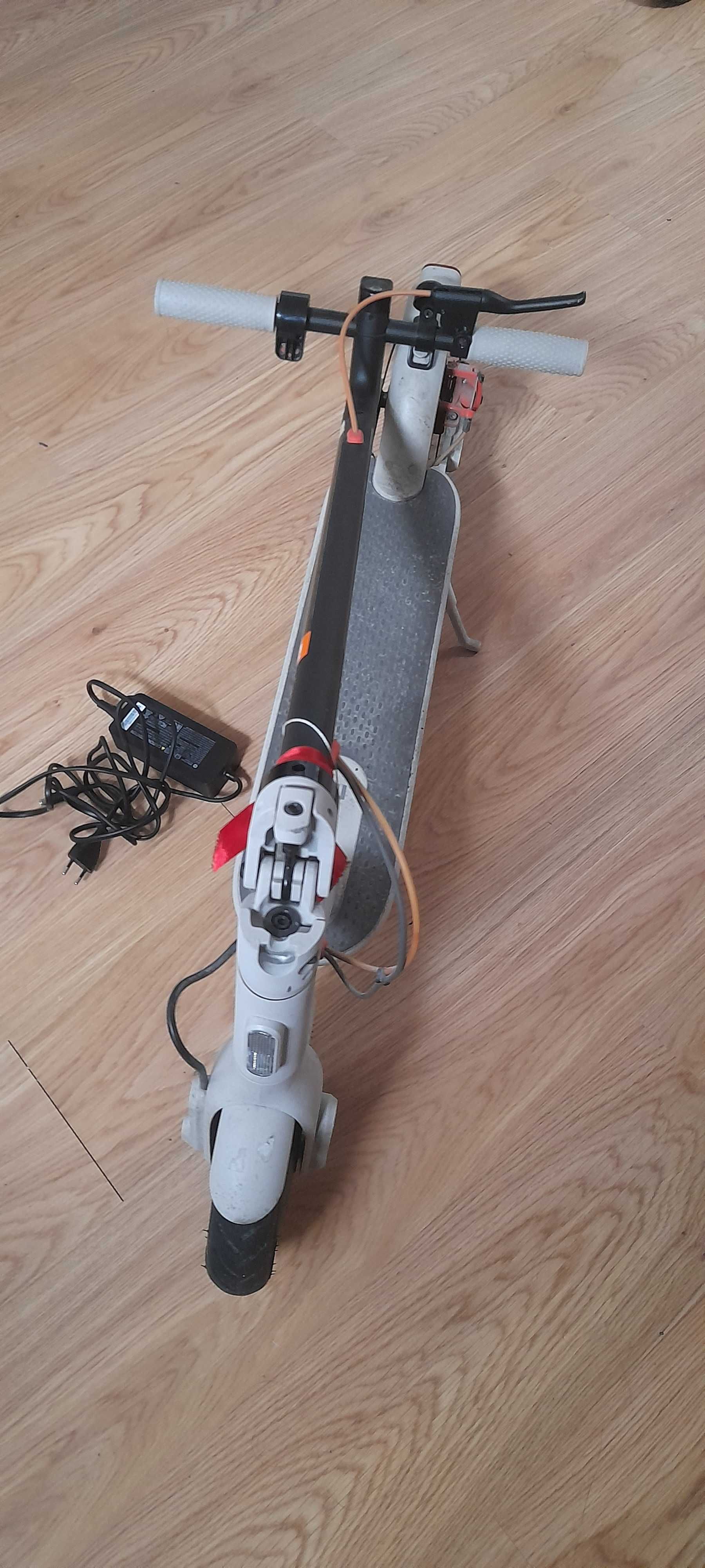 Trotinete elétrica mi 3 branca