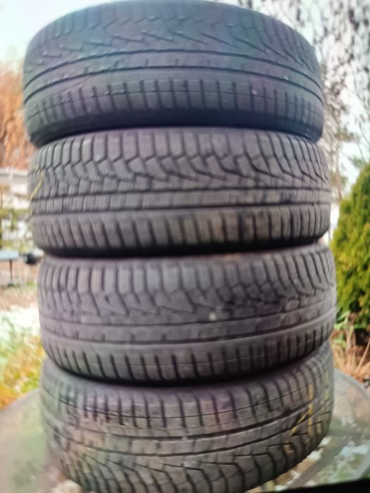 Cztery opony zimowe 215/60 R 17