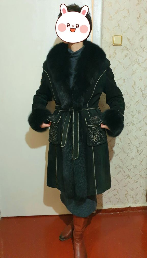 Женское весеннее пальто замшевое черное