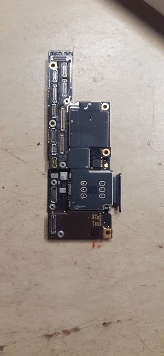 Продам мат плату на айфон xs max