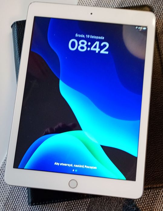 Ipad 5 gen/PUDEŁKO/128 GB /żywotność baterii 97 %