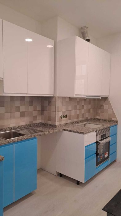 Arrendenda-se T2 Almirante Reis totalmente remodelado.