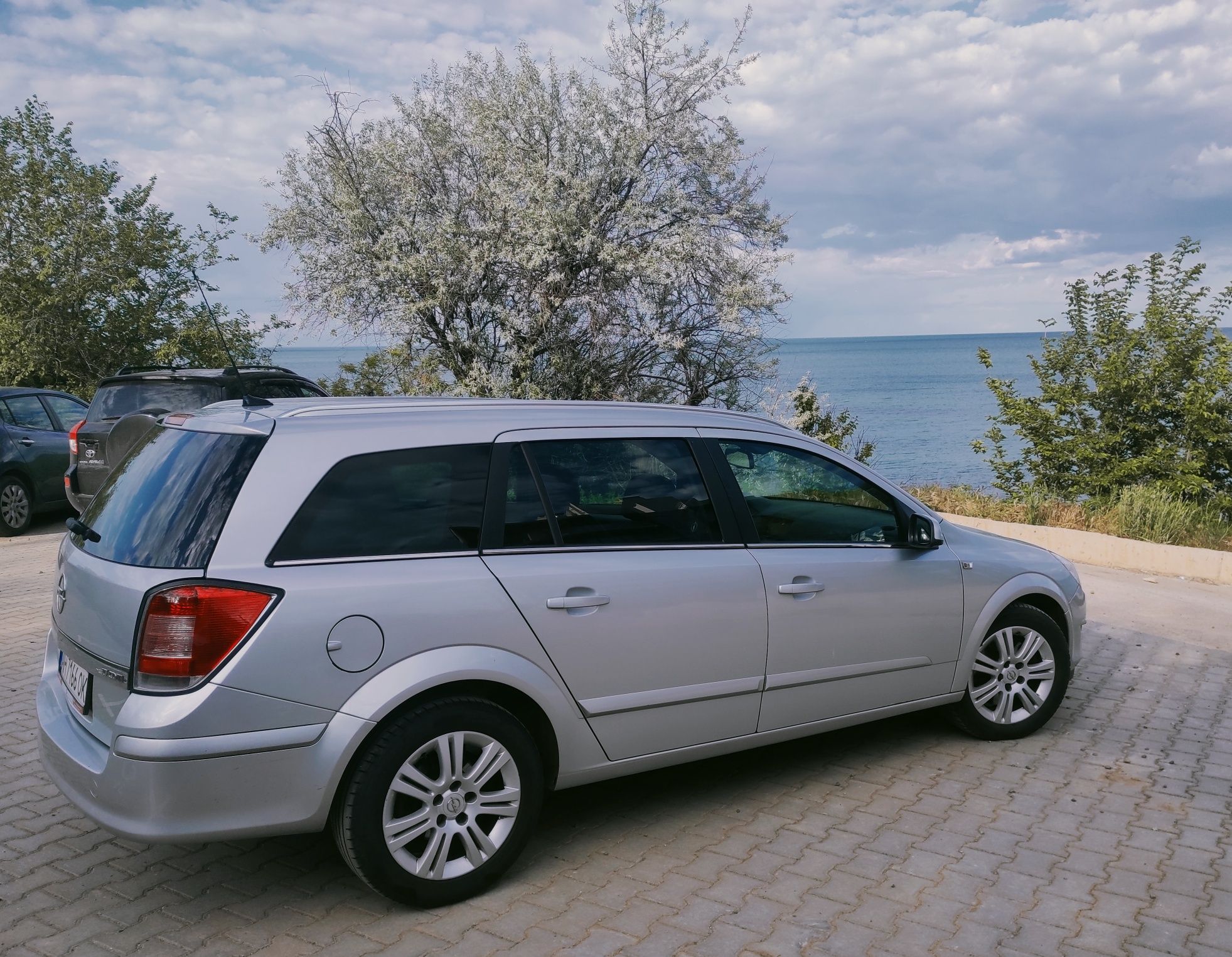 Продам свою машину Opel astra ashka 2009 дизель!