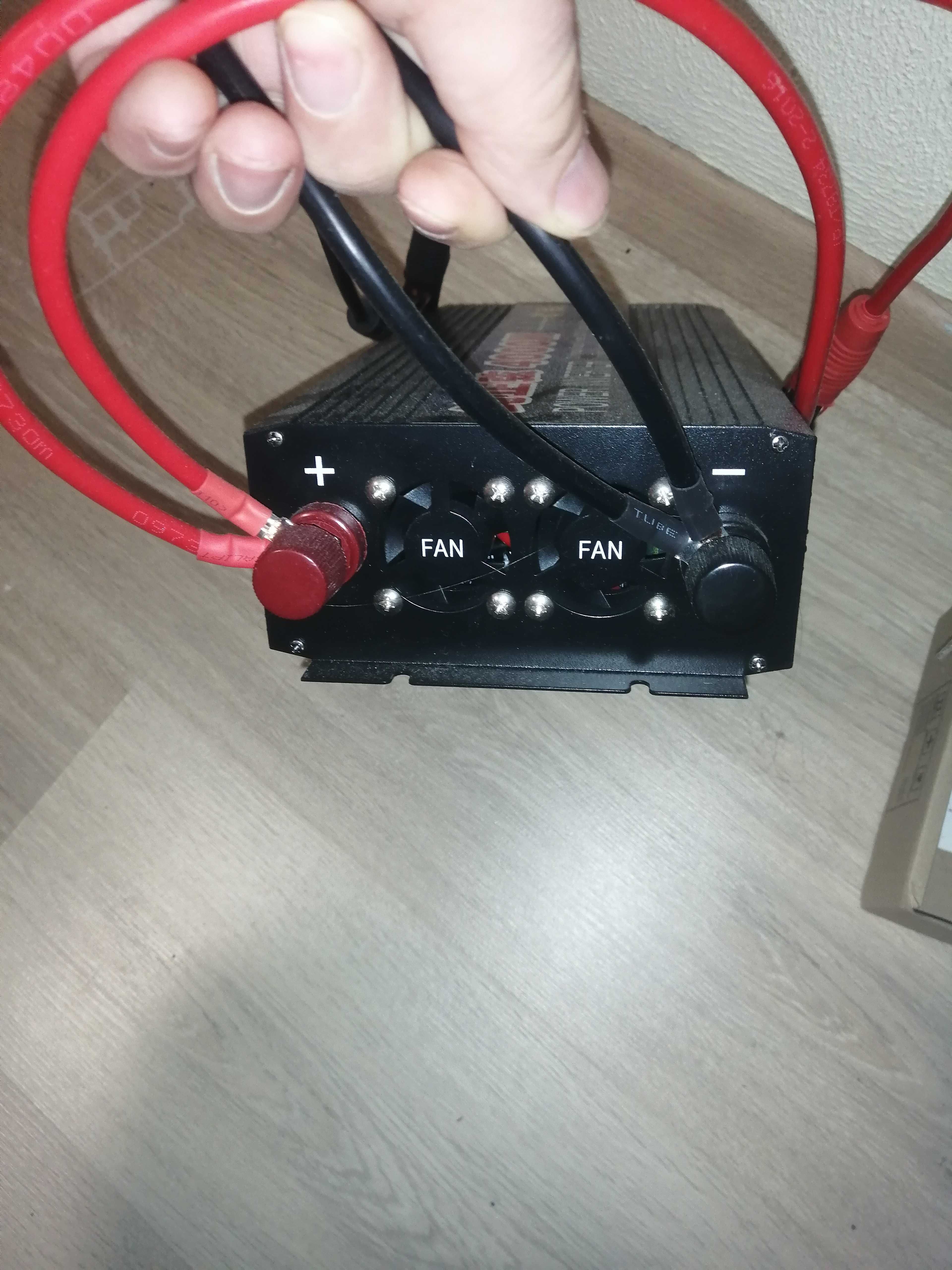 Інвертор Инвертор 4000w Pure Sine wave