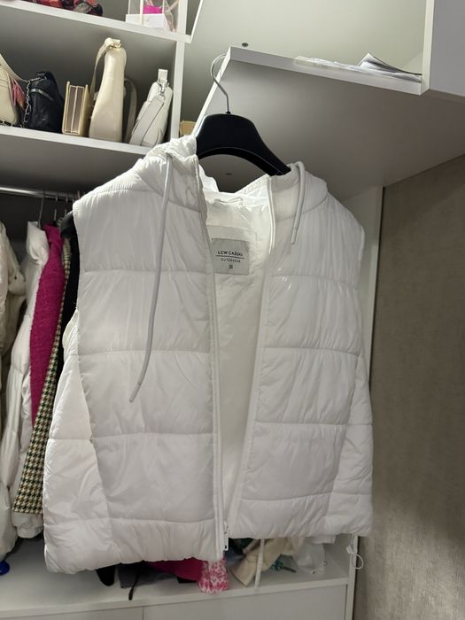 Жилетка безрукавка