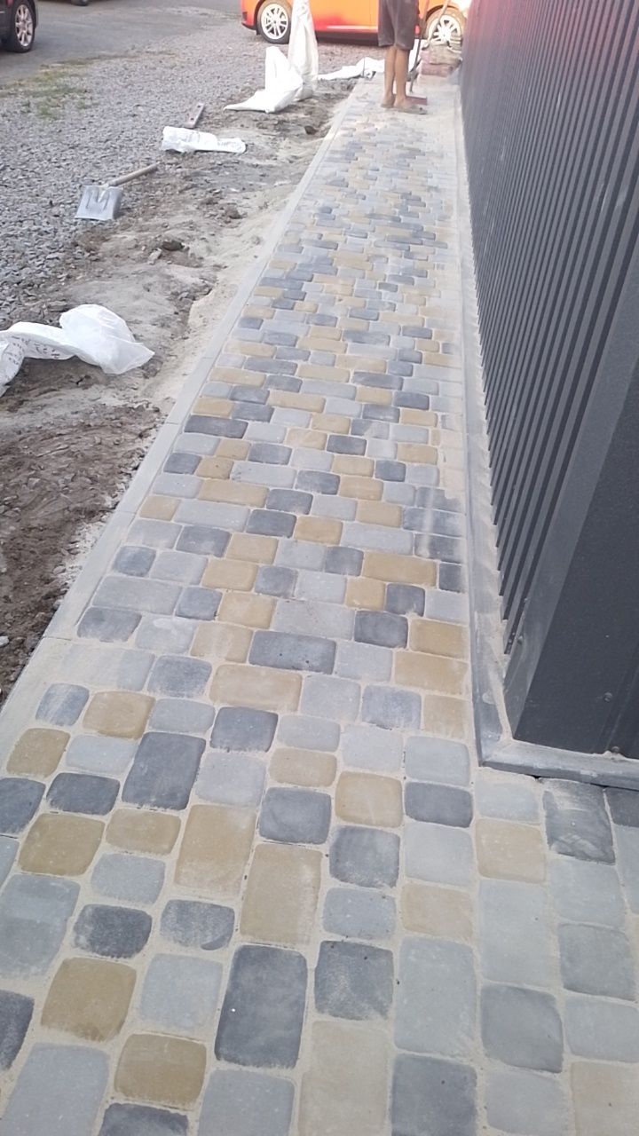 Укладка тротуарной плитки