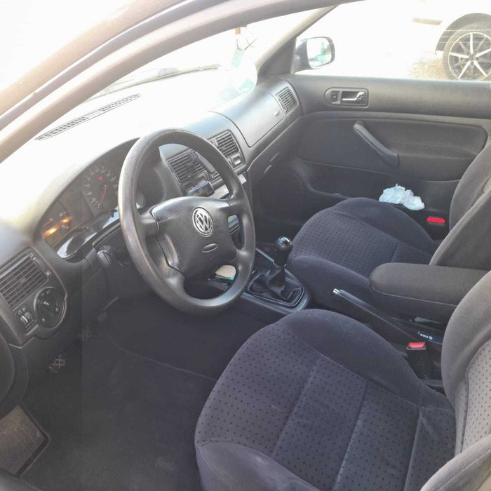 Carro Volkswagen Golf