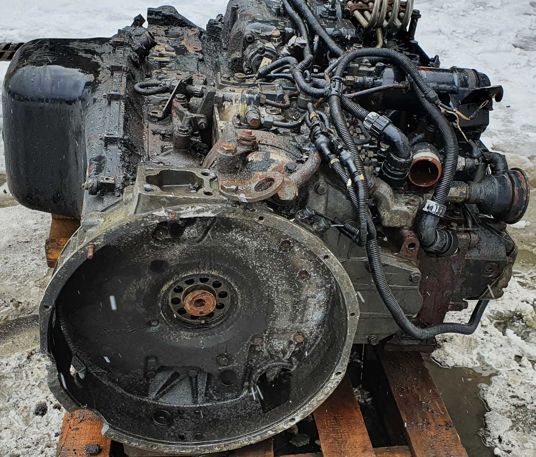 SILNIK MAN F2000 D2866LF25 (410KM)-uszkodzony