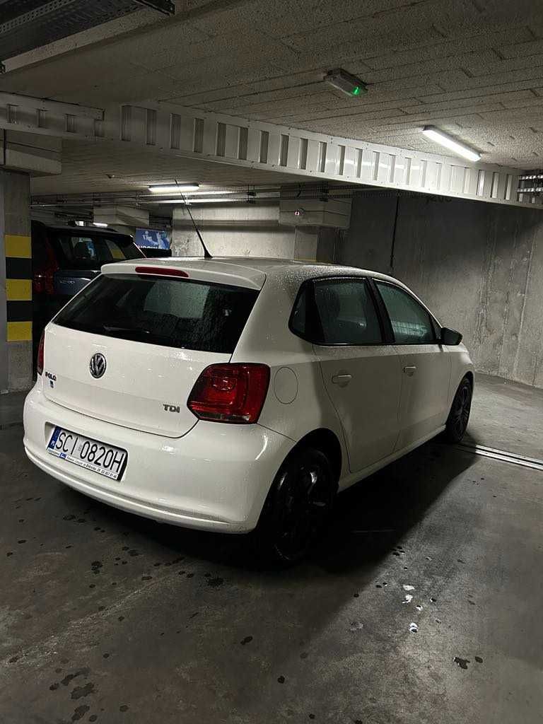 VW POLO 6R 2009 1.6 TDI białe 5 drzwi bez korozji zadbane