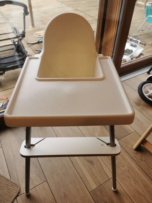 Krzeselko do karmienia Ikea Z podpórka na nóżki