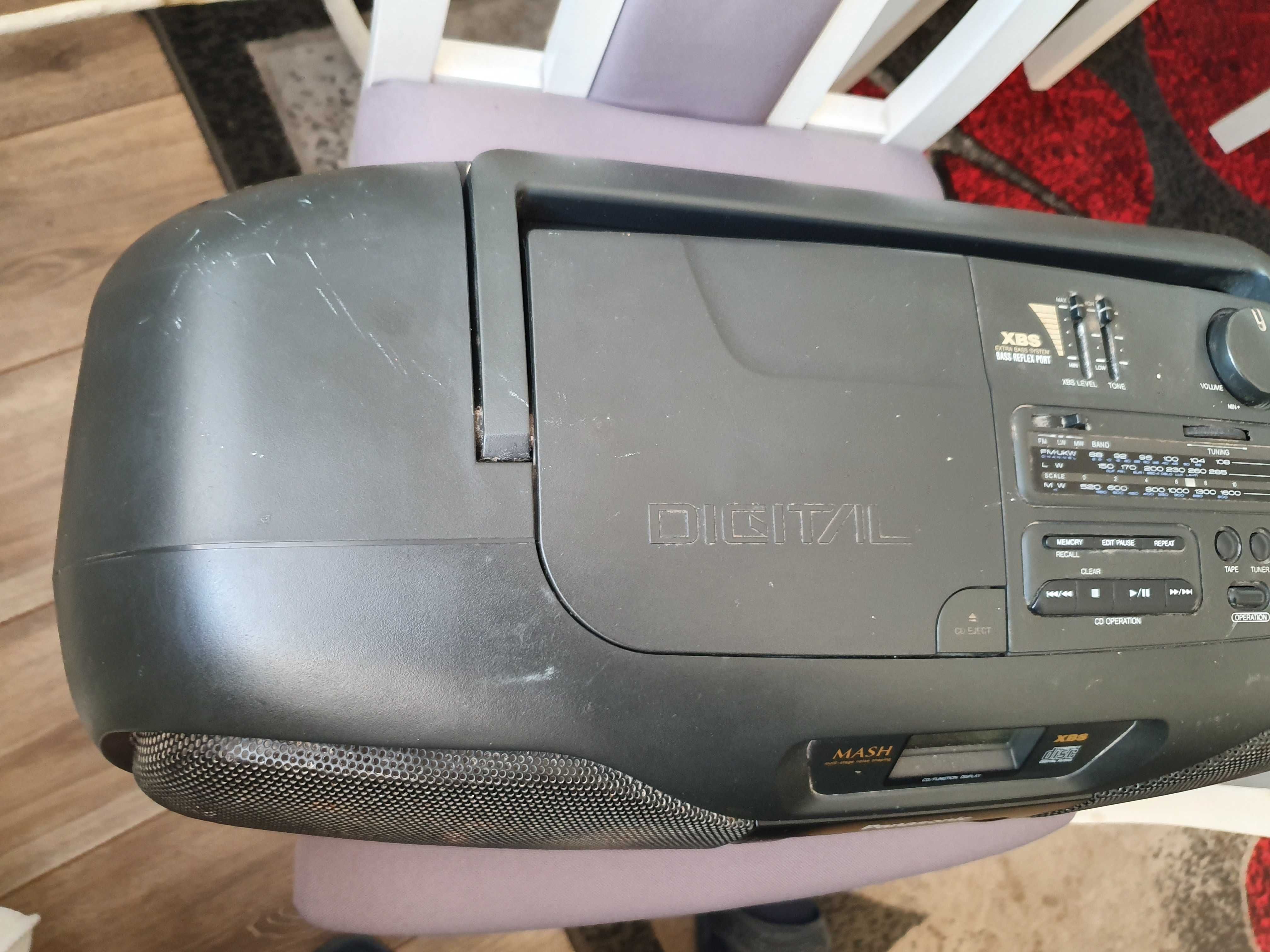 Stary zabytkowy radiomagnetofon Panasonic RX-DS101 vintage